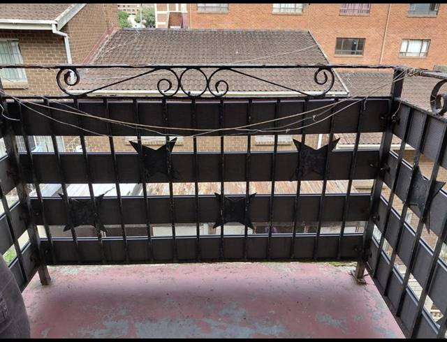 1 BEDROOM PROPERTY TO RENT IN OVERPORT